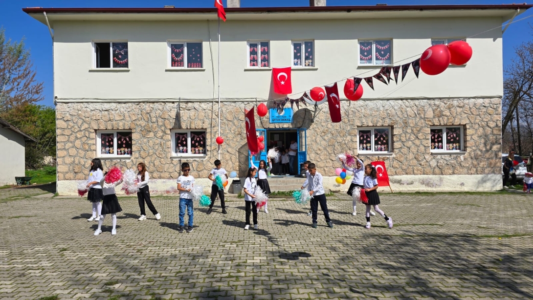 Pazarda Okullar Tatil mi?
